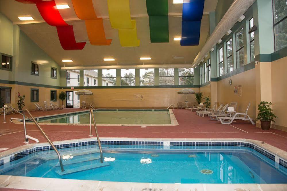 All Seasons Resort Калкаска Екстериор снимка